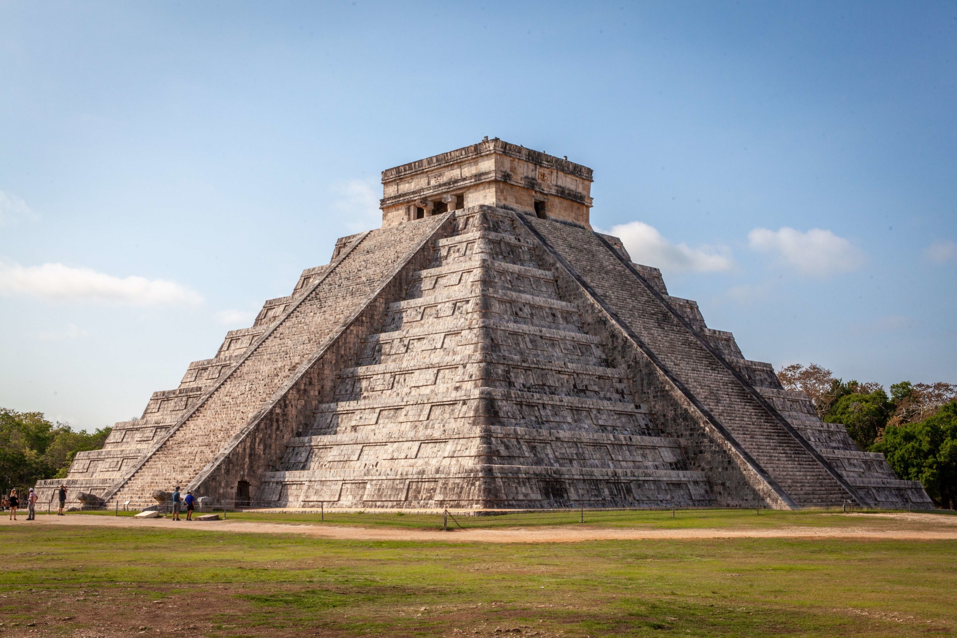 kukulcan-temple-chichen-itza