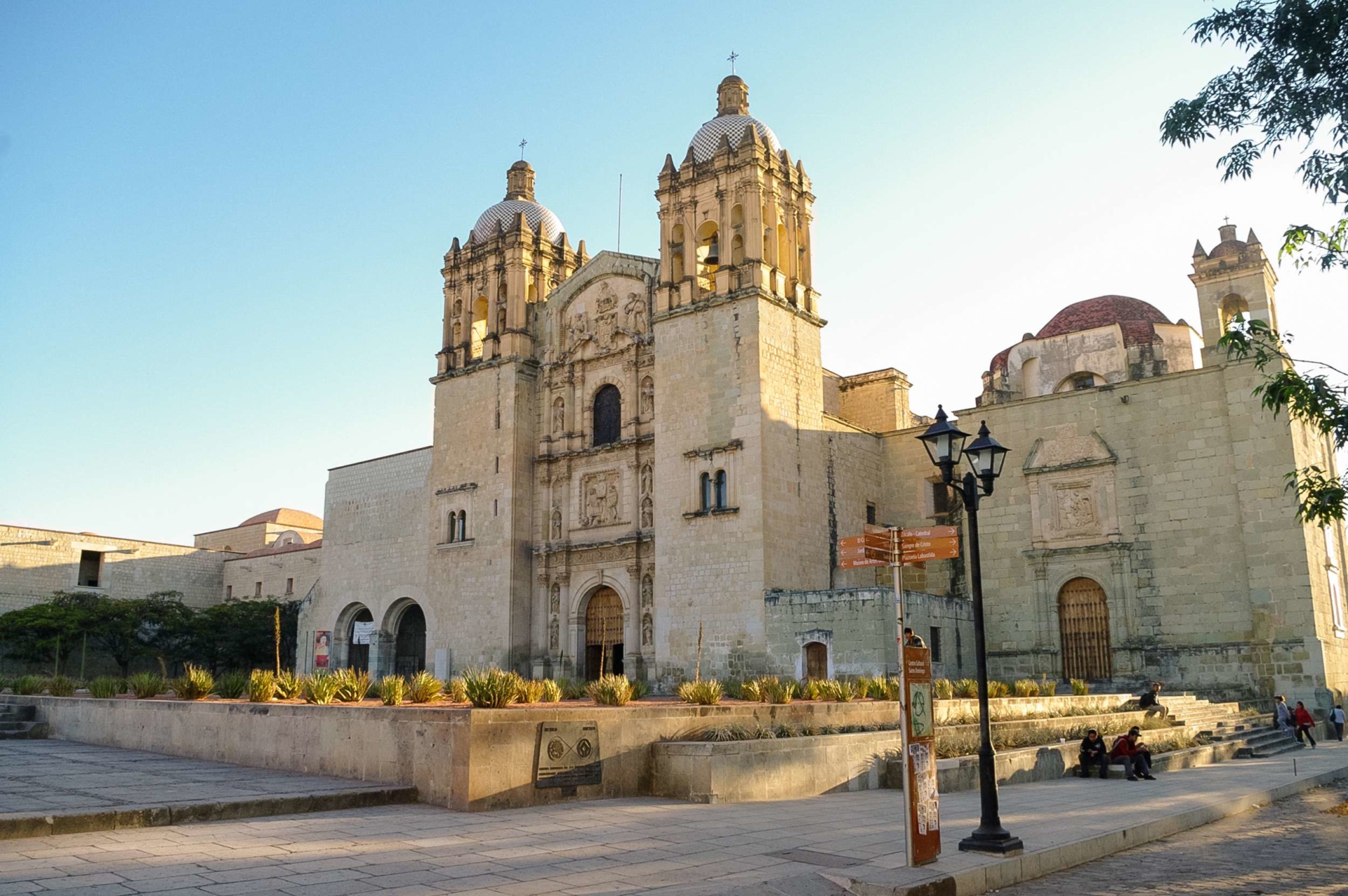 santo-domingo-de-guzman-oaxaca