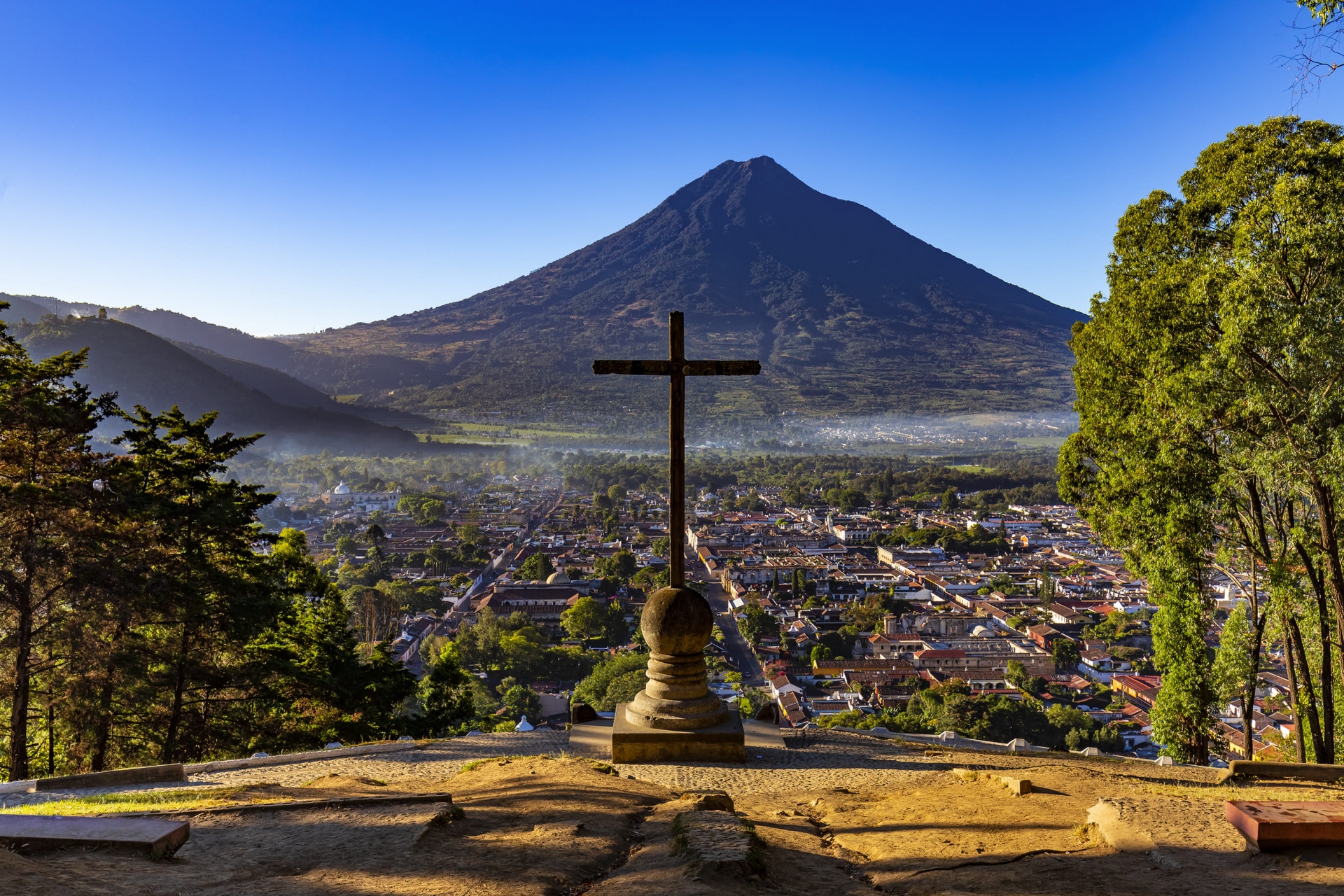 cerro-de-la-cruz-antigua-guatemala