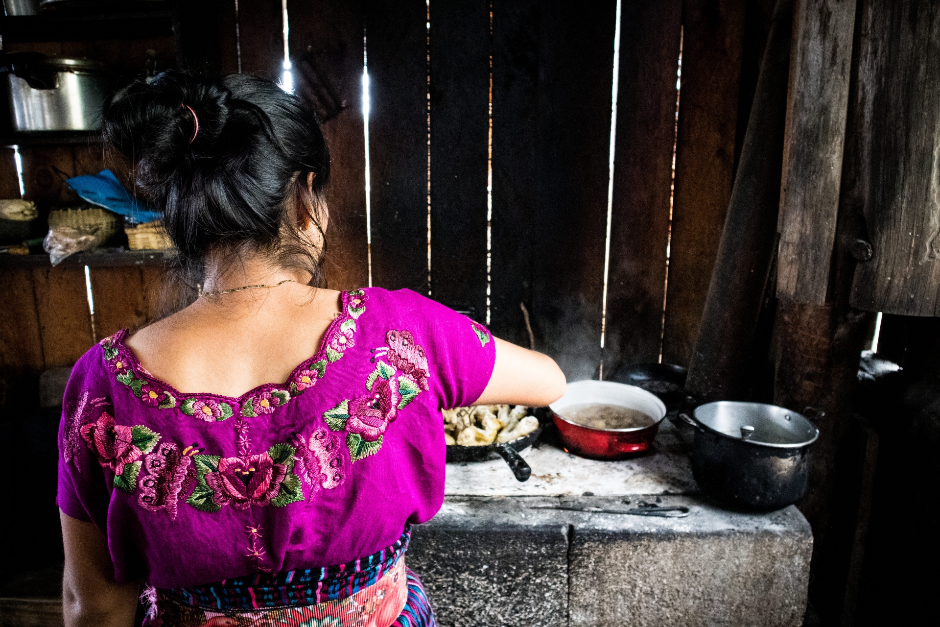 femme-cuisine-tradition-san-pedro-lalaguna-guatemala