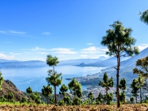 point-du-vue-volcans-lac-atitlan-guatemala