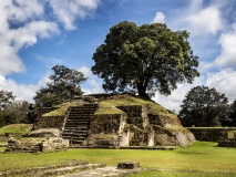 site-iximche-ruines-guatemala